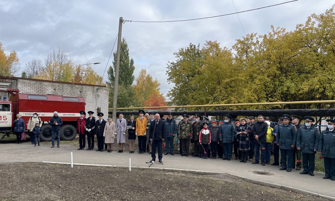 Мемориальная доска памяти В.П. Язвова - г. Канаш, Восточный район, дом 6 на  портале ВДПО.РФ